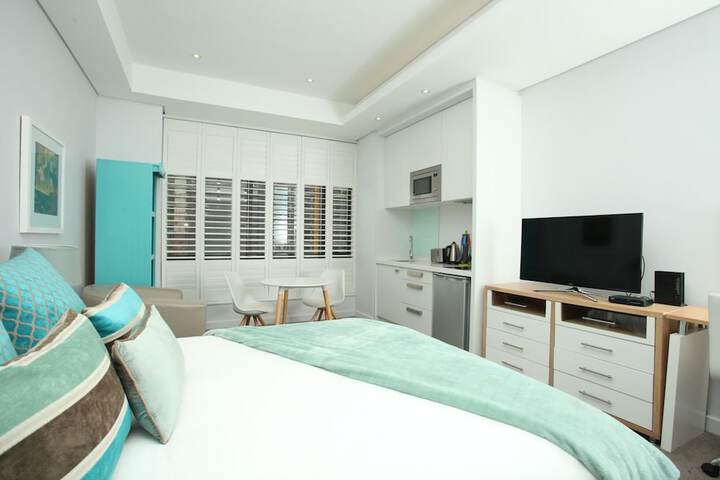 Room 4 of 35
