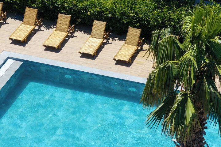 Pool 18 of 50
