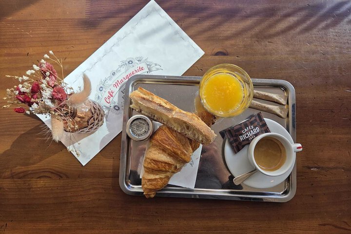 Breakfast/Coffee Service 65 of 79