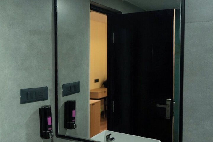 Room 19 of 73