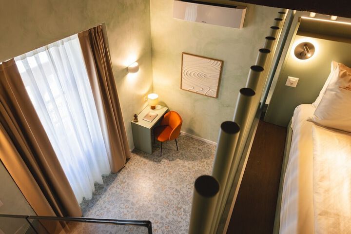 Room 25 of 47