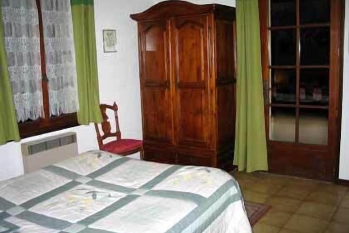 Room 10 of 36