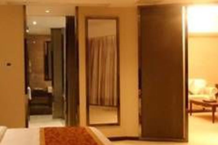 Room 46 of 112