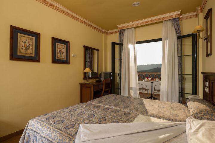 Room 4 of 45