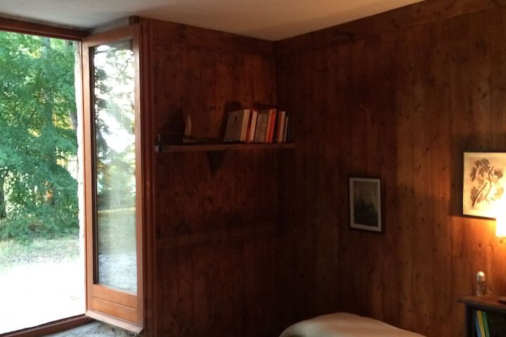 Room 4 of 7
