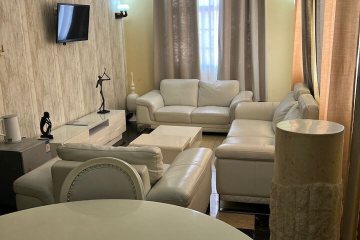 Room 103 of 151