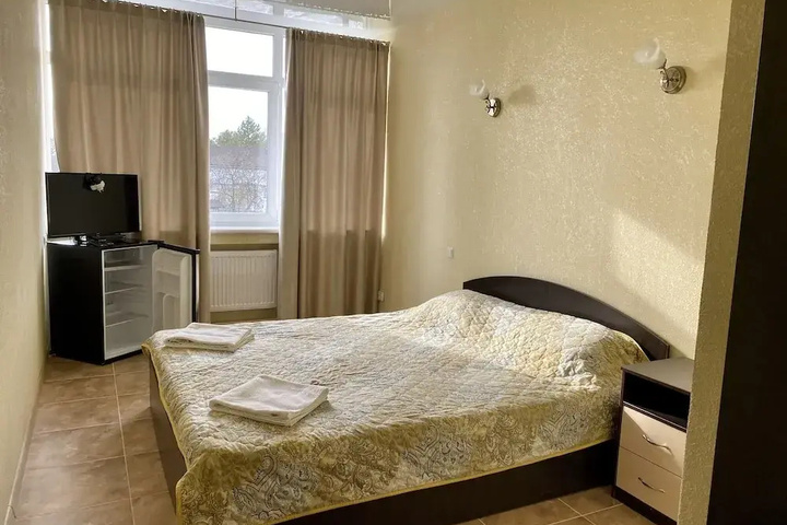 Room 2 of 12