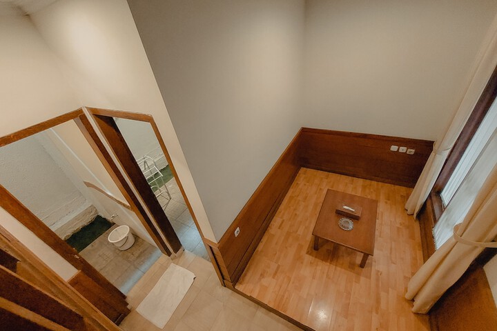 Room 26 of 54