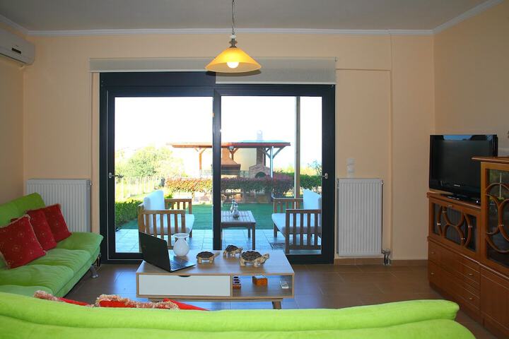 Room 11 of 27