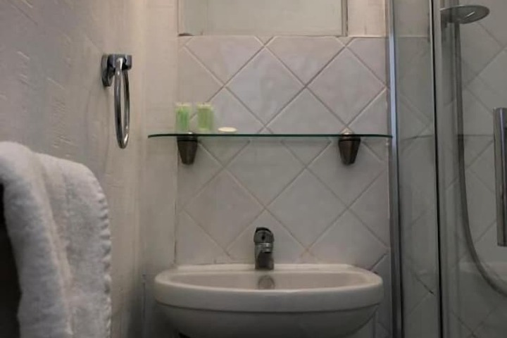 Room 42 of 54
