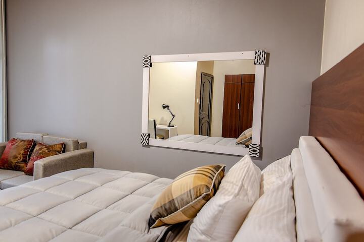 Room 35 of 98