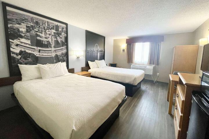 2 Double Beds (5 of 7)
