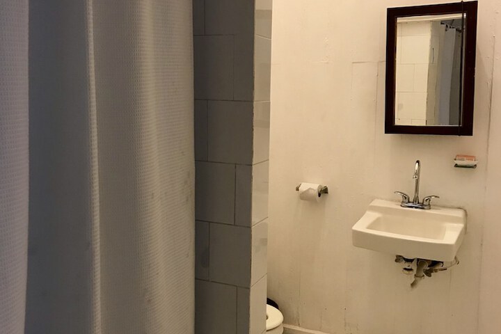 Room 119 of 155