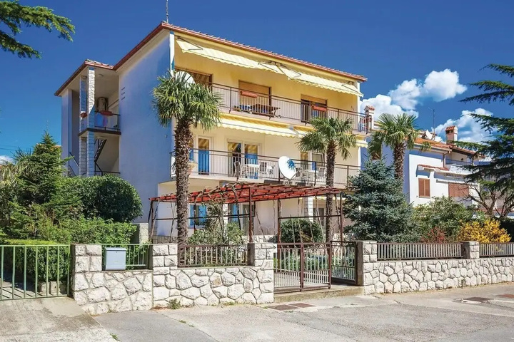 Amazing Home in Crikvenica With Wifi and 3 Bedrooms