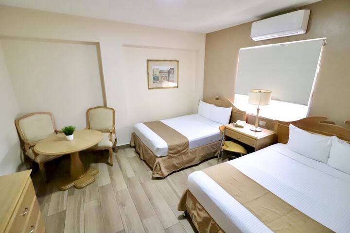 Room 9 of 30
