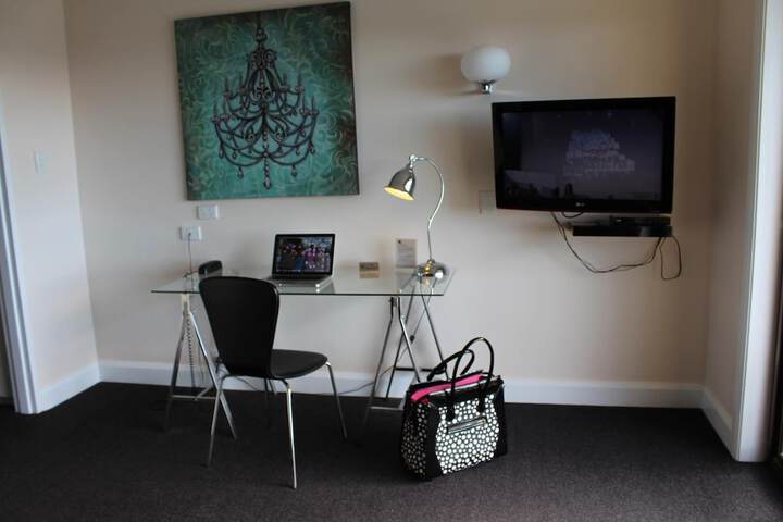 Room 5 of 60