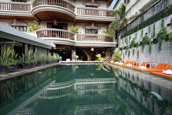 Pool 52 of 84