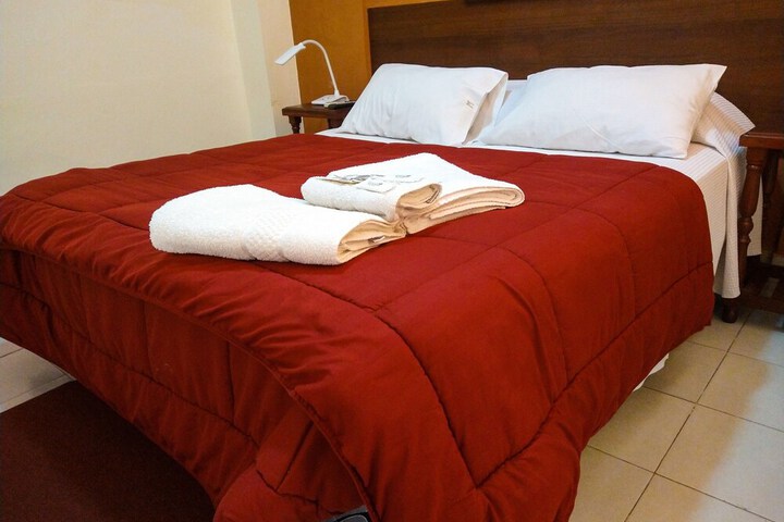 Room 12 of 77