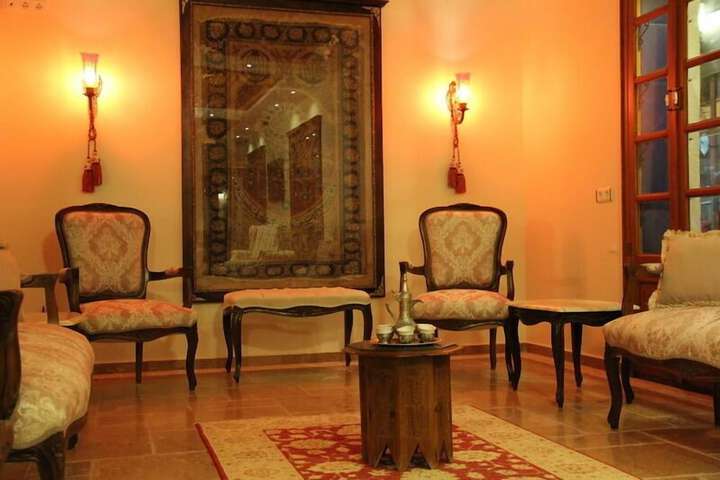 Guest Lobby