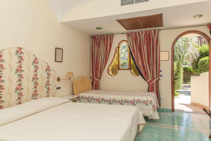 Room 15 of 30