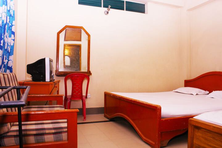 Room 12 of 42