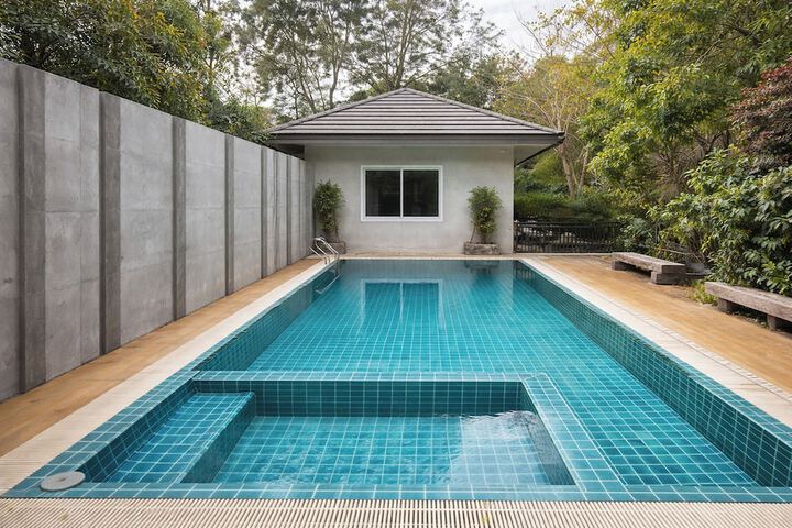 Pool 23 of 34