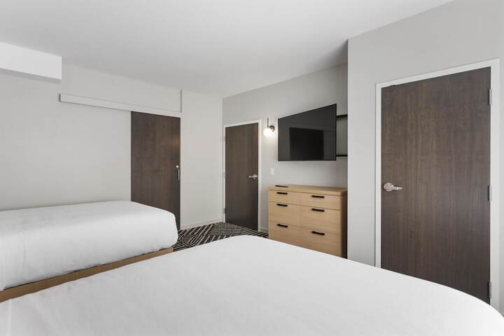 Room 45 of 103
