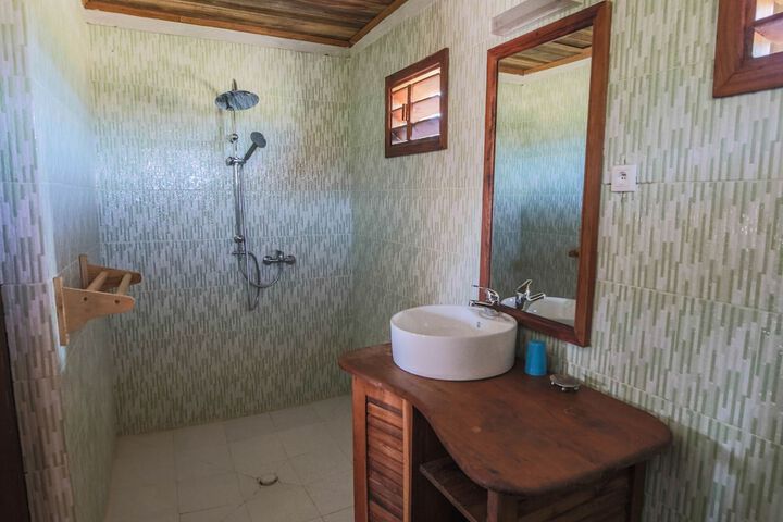 Room 17 of 44