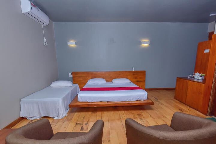 Room 3 of 39