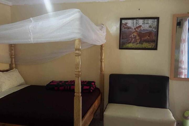 Room 1 of 2