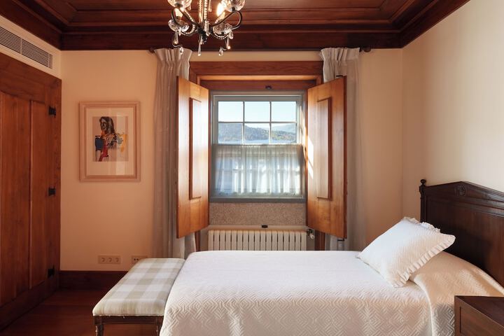 Room 64 of 154