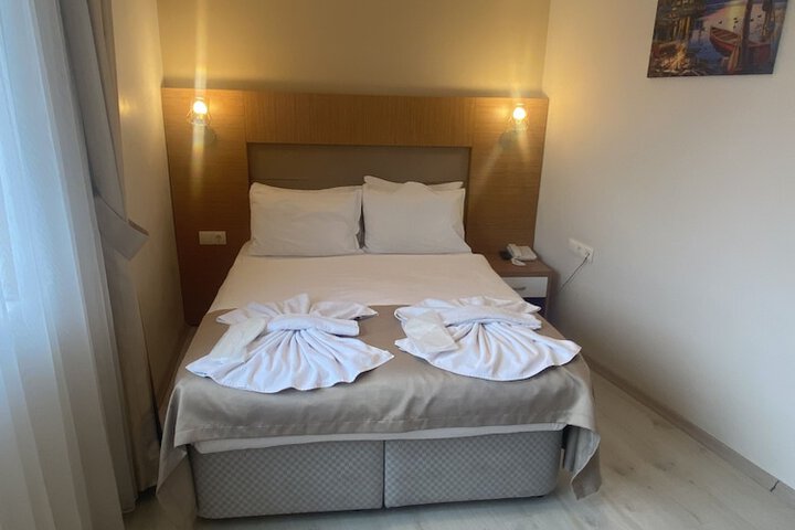 Room 37 of 99
