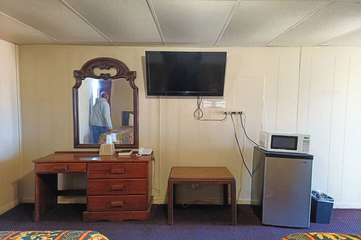 Room 15 of 19