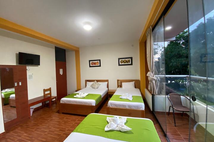 Room 14 of 28