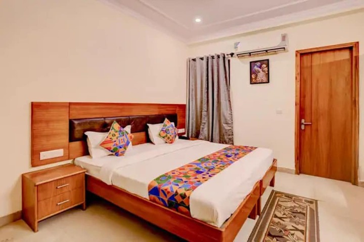 Room 15 of 31