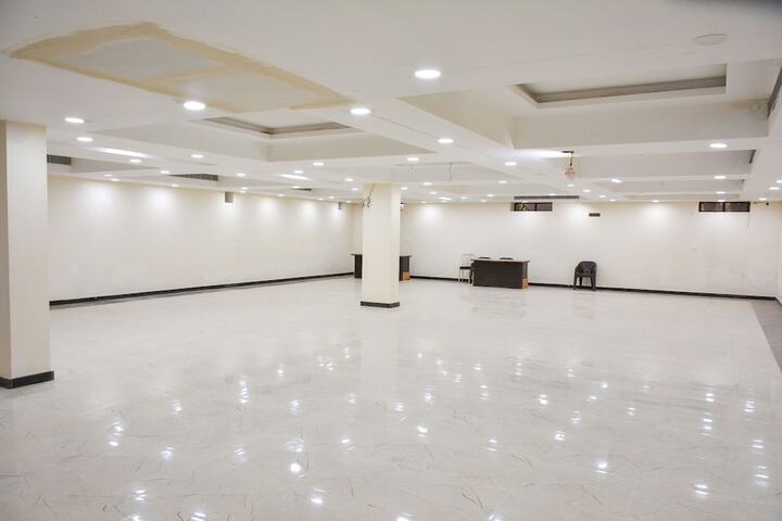 Ballroom/Hall 28 of 55