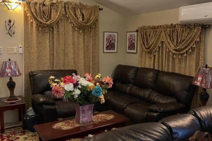 Cheerful 2bedroom 1bath WIFI, Air Conditioning