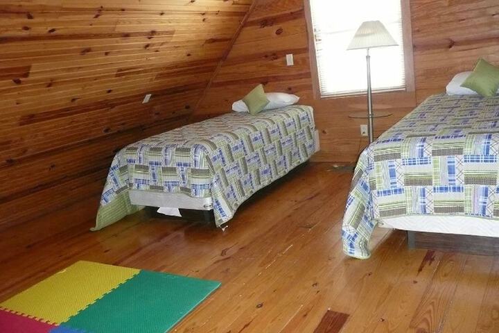 Room 4 of 43