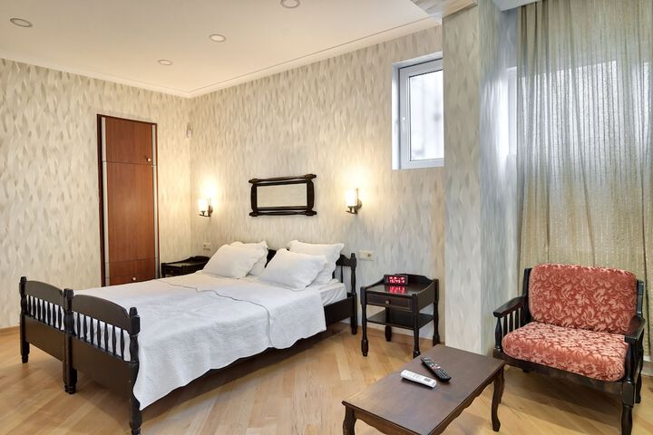 Room 16 of 36