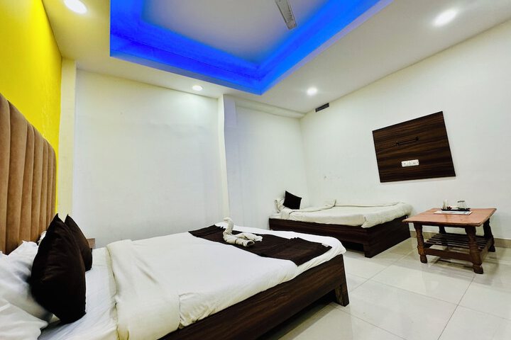 Room 7 of 82