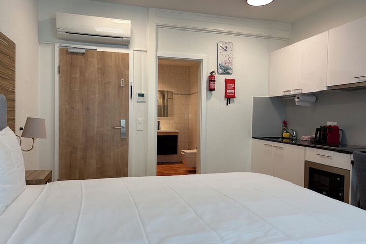 Room 12 of 75