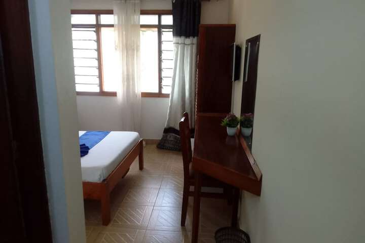 Room 5 of 37