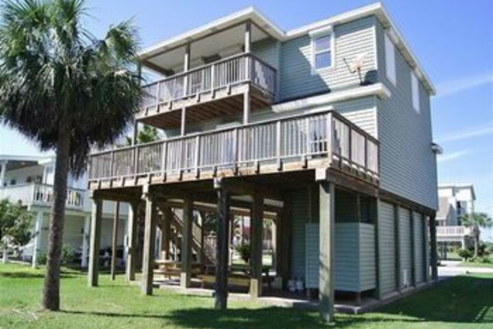 Image of Hooks Hideaway by RedAwning