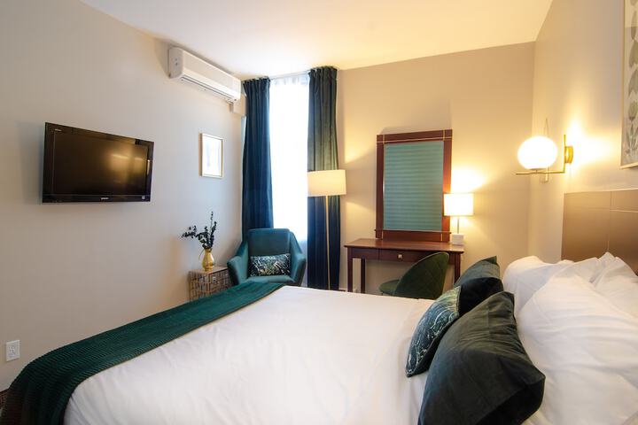 Room 52 of 87