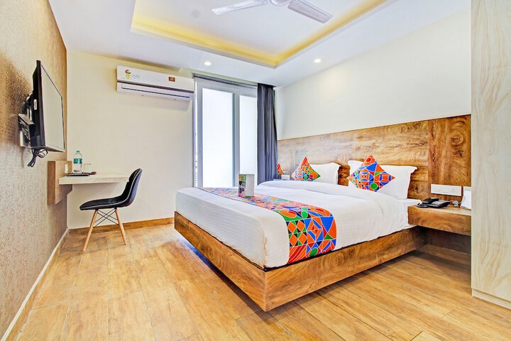 Room 14 of 24