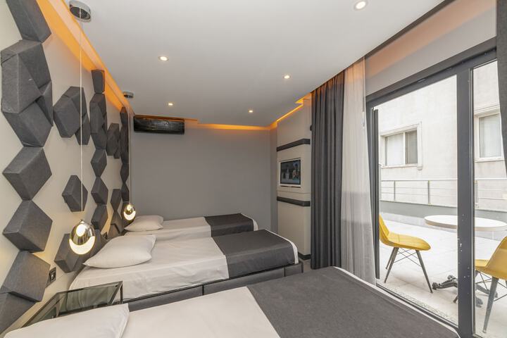 Room 15 of 49