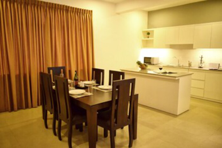 Room 21 of 32