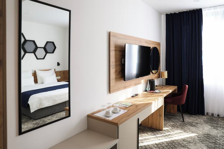 Room 5 of 25