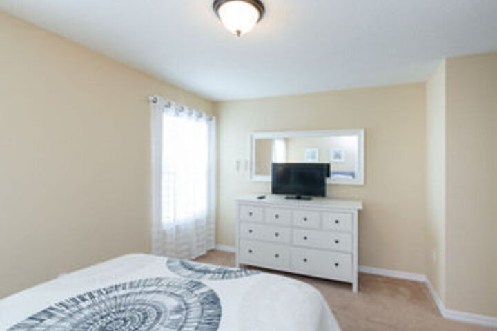Room 203 of 687