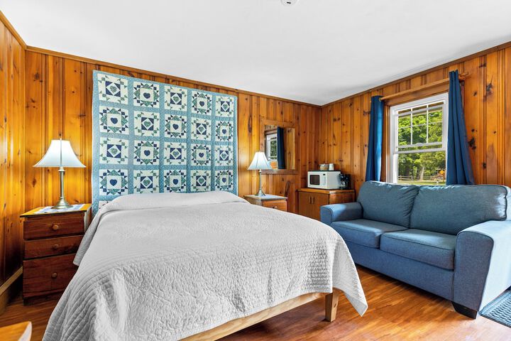 1 Queen Bed Motel (34 of 59)